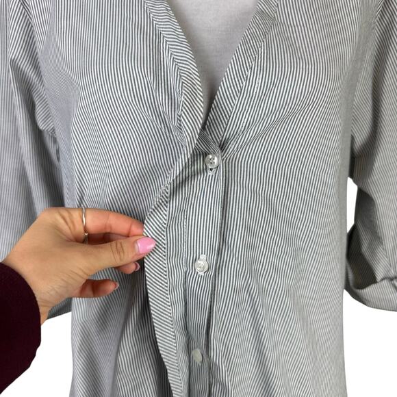 Koch Gray White Stripe Oversized Back Toggle V-neck 3/4 Sleeve Button Up Top - Picture 7 of 12
